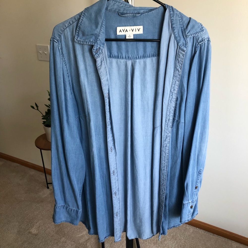 Ava & Viv SOFT denim button-up - 1X
